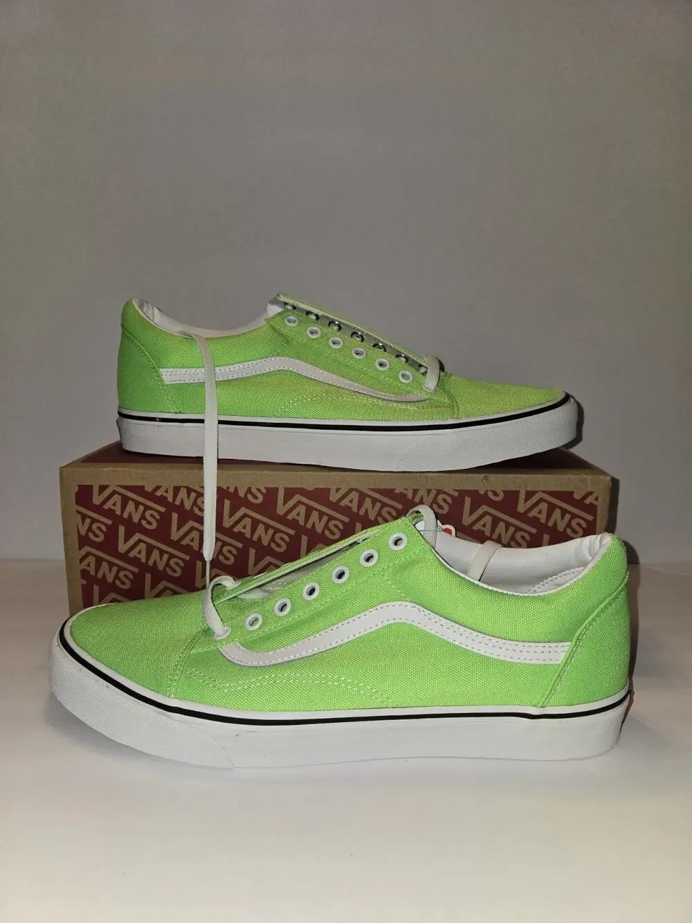 NWT Vans Old Skool Neon Green Gecko Sneakers US Mens Size 12